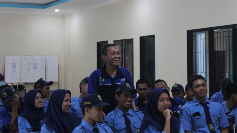 Menjadi Menyenangkan adalah Hal yang Perlu Dipelajari untuk Setiap Remaja