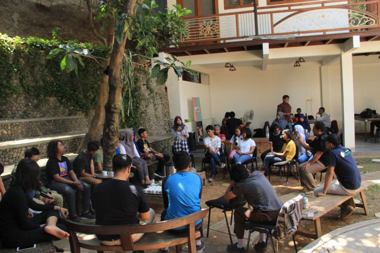 Memahami Ruang Derita sebagai Proses yang Membentuk Nilai pada Remaja