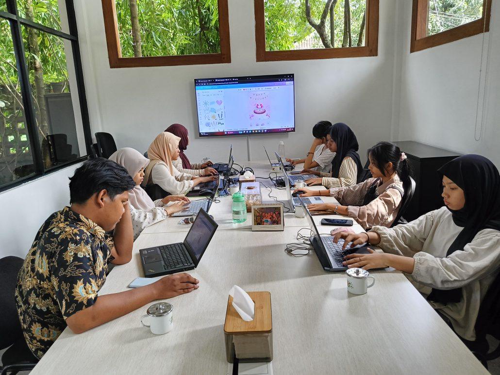 Kompetensi Dunia Digital adalah Kunci Bertahan dan Berkembang di Era Modern